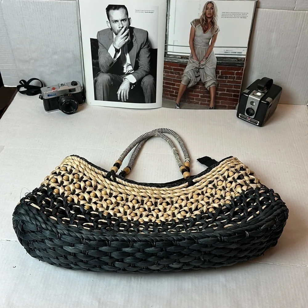 Coastal Woven Straw Tote – Beaded Handle Summer Bag
